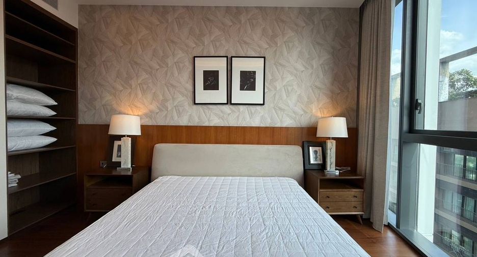 For rent 2 bedrooms condo in Khlong Toei, Bangkok