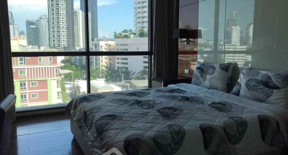 For rent 2 bedrooms condo in Khlong Toei, Bangkok