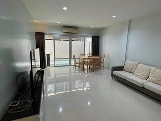 Reihenhaus zur Miete mit 3 Zimmer in Suan Luang, Bangkok