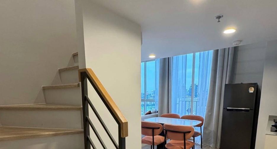 For rent 2 bedrooms condo in Bang Rak, Bangkok