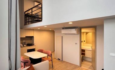 À louer 2 chambres condo à Bang Rak, Bangkok