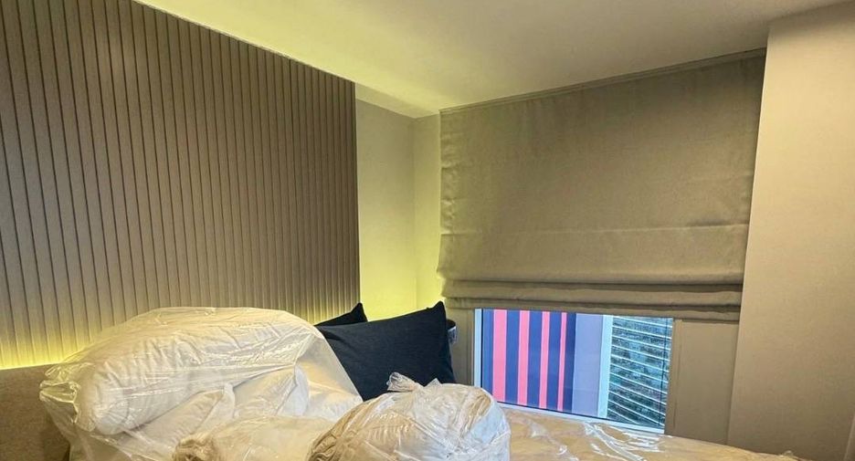 For rent 2 bedrooms condo in Bang Rak, Bangkok