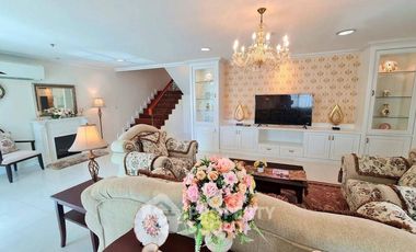 For rent 4 bedrooms apartment in Watthana, Bangkok