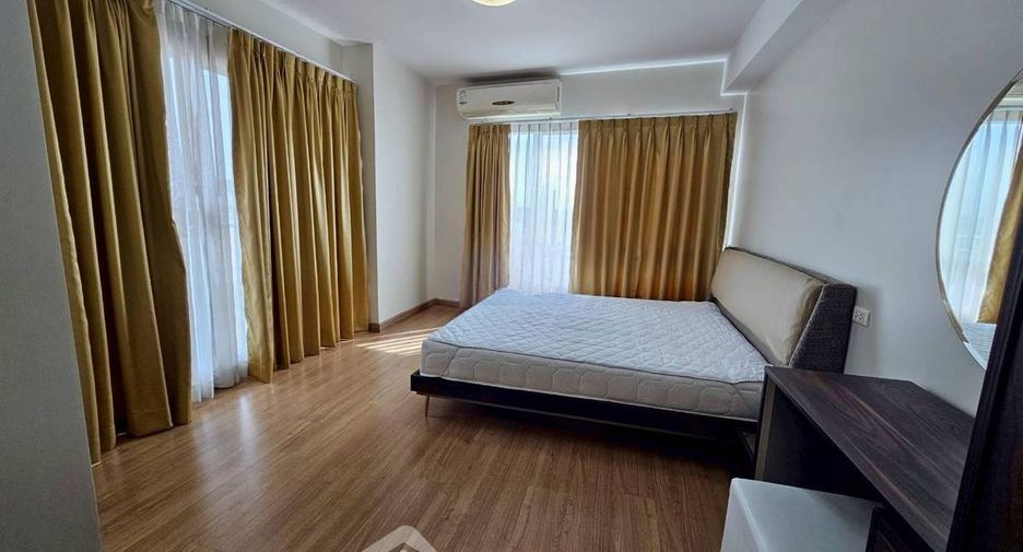 For rent 3 bedrooms condo in Bang Kho Laem, Bangkok