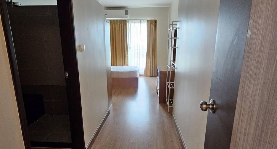 For rent 3 bedrooms condo in Bang Kho Laem, Bangkok