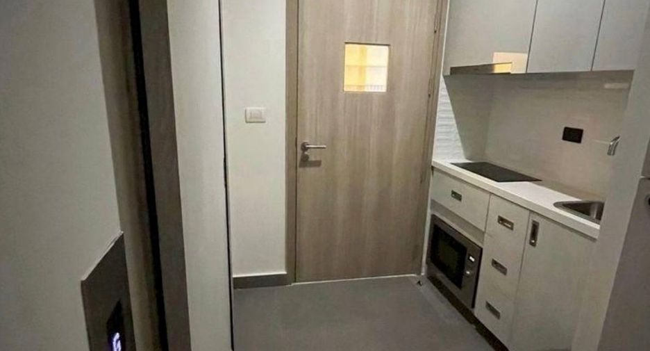 Wohnung zur Miete mit 1 Zimmer in Pathum Wan, Bangkok