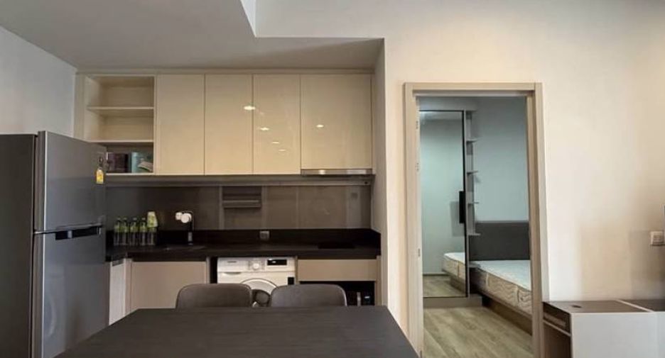 Condo en alquiler de 2 habitaciones en Khlong Toei, Bangkok
