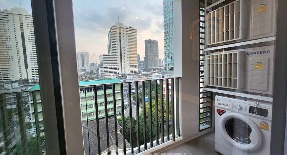 For rent 2 bedrooms condo in Bang Rak, Bangkok