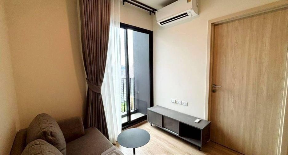 For rent 2 bedrooms condo in Huai Khwang, Bangkok