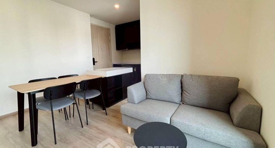 For rent 2 bedrooms condo in Huai Khwang, Bangkok