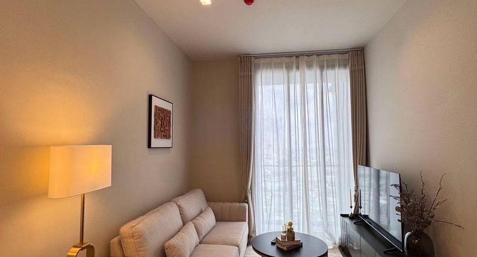 For rent 2 bedrooms condo in Ratchathewi, Bangkok