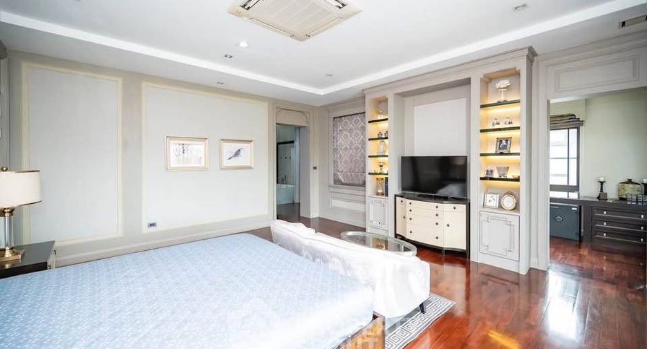 For rent 5 bedrooms house in Sai Mai, Bangkok