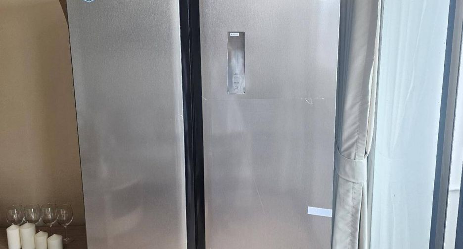 For rent 2 bedrooms condo in Huai Khwang, Bangkok