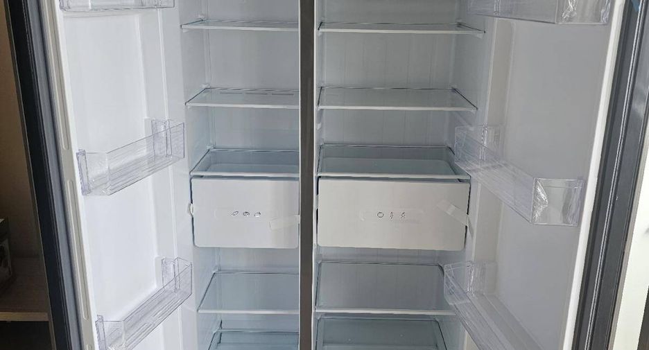 For rent 2 bedrooms condo in Huai Khwang, Bangkok