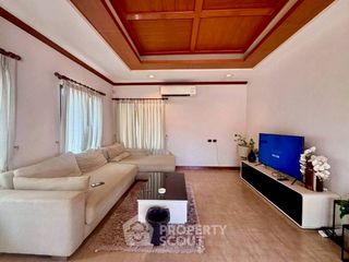 Villa en alquiler de 3 habitaciones en Huay Yai, Pattaya