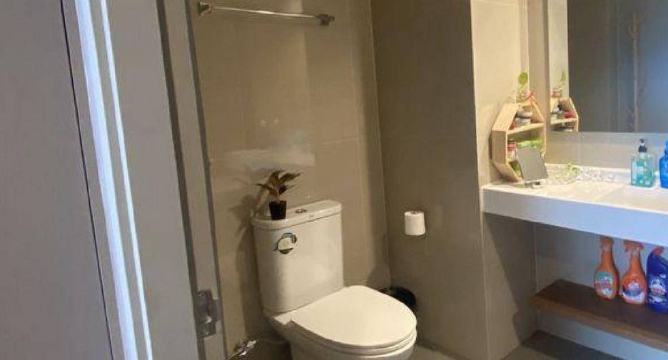 Condo en alquiler de 2 habitaciones en Phra Khanong, Bangkok