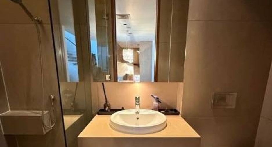 For rent 2 bedrooms condo in Sathon, Bangkok