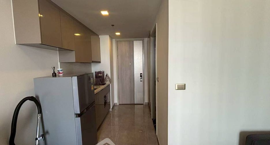 For rent 1 bed condo in Huai Khwang, Bangkok