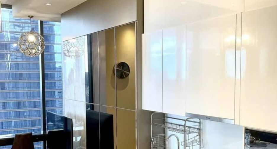 For rent 2 bedrooms condo in Bang Rak, Bangkok