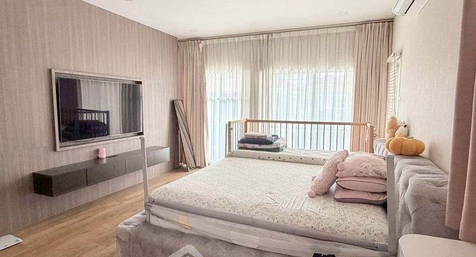 For rent 4 bedrooms house in Saphan Sung, Bangkok