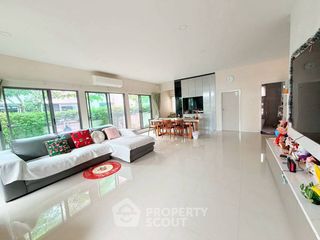 For rent 4 ベッドルーム house in Saphan Sung, Bangkok