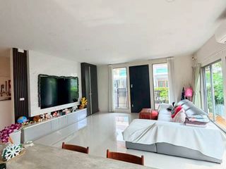 For rent 4 ベッドルーム house in Saphan Sung, Bangkok