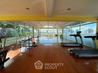 For rent 2 bedrooms apartment in Watthana, Bangkok