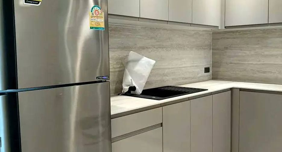 For rent 3 bedrooms condo in Watthana, Bangkok