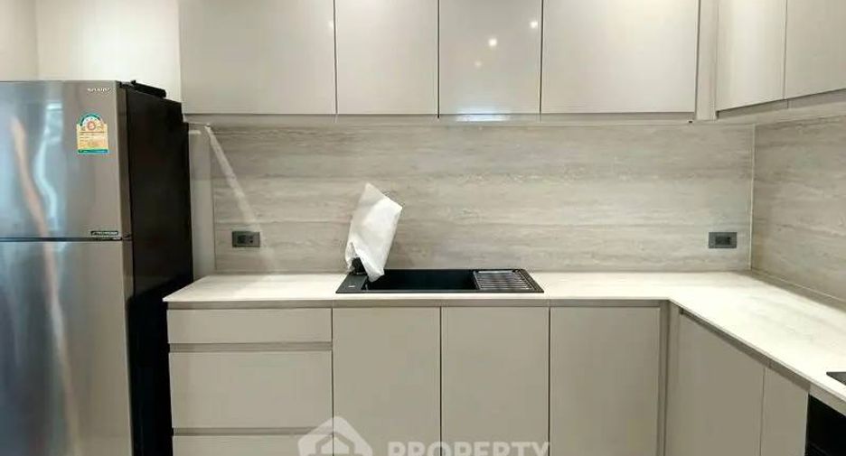 For rent 3 bedrooms condo in Watthana, Bangkok