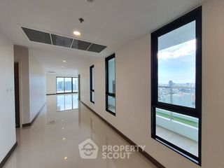 Condo en alquiler de 4 habitaciones en Khlong San, Bangkok