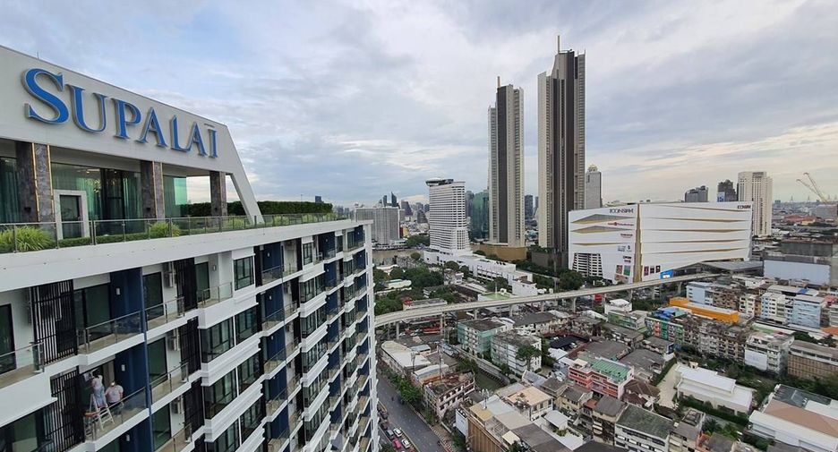 Condo en alquiler de 4 habitaciones en Khlong San, Bangkok