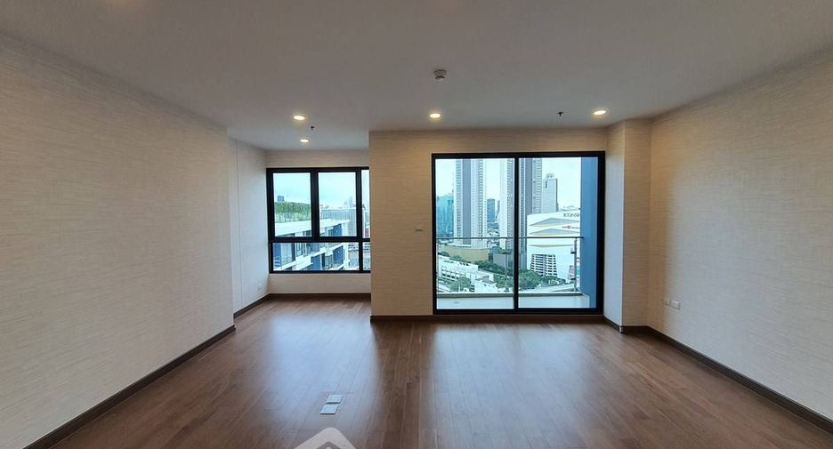 Condo en alquiler de 4 habitaciones en Khlong San, Bangkok
