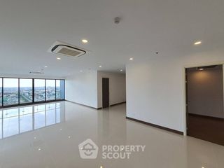 Condo en alquiler de 4 habitaciones en Khlong San, Bangkok