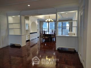 For rent 3 bedrooms apartment in Khlong Toei, Bangkok