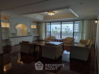 For rent 3 bedrooms apartment in Khlong Toei, Bangkok