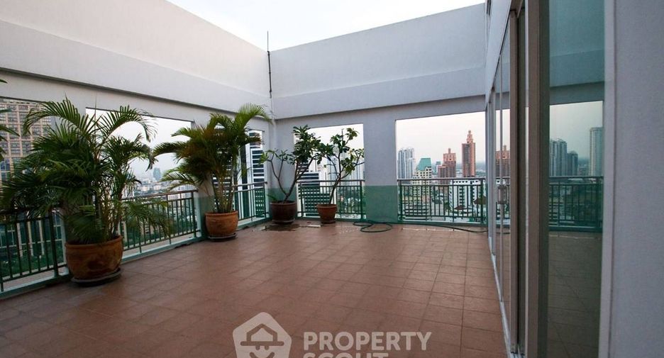 Apartamento en alquiler de 4 habitaciones en Khlong Toei, Bangkok