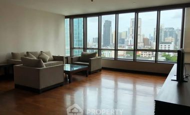 For rent 3 bedrooms apartment in Watthana, Bangkok