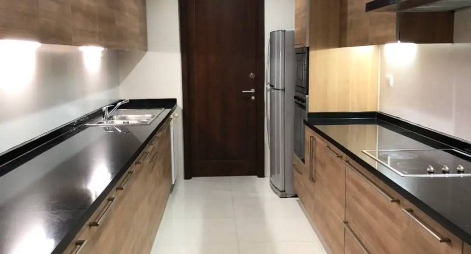 À louer 3 chambres appartement à Watthana, Bangkok