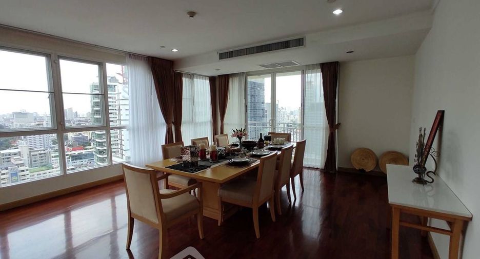 À louer 3 chambres appartement à Khlong Toei, Bangkok