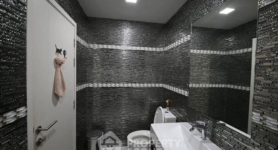 For rent 3 bedrooms house in Bang Khun Thian, Bangkok