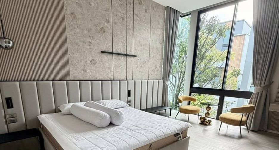 For rent 4 bedrooms house in Saphan Sung, Bangkok