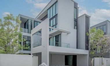For rent 4 bedrooms house in Saphan Sung, Bangkok