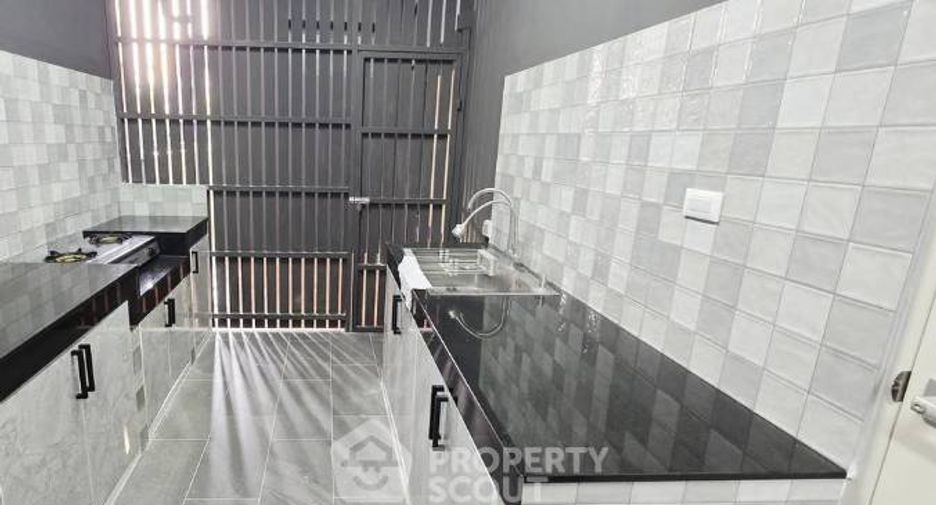 For rent 5 bedrooms condo in Prawet, Bangkok
