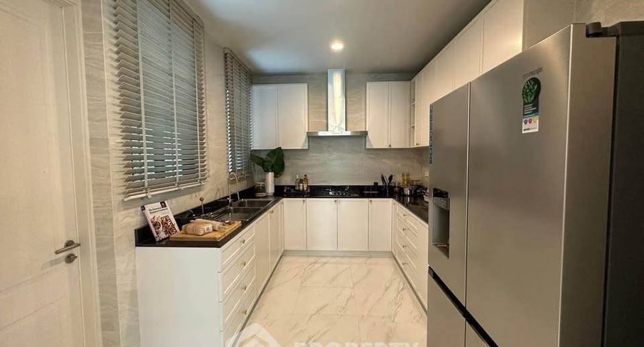 For rent 6 bedrooms house in Saphan Sung, Bangkok
