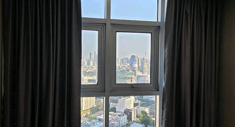 Wohnung zur Miete mit 3 Zimmer in Huai Khwang, Bangkok