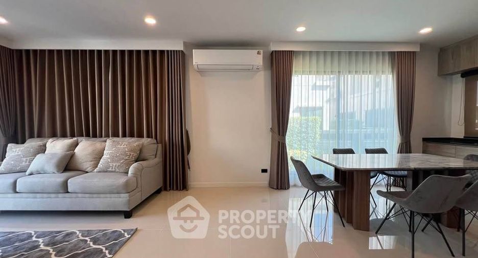 Casa en alquiler de 4 habitaciones en Bang Kapi, Bangkok