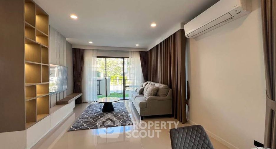 Casa en alquiler de 4 habitaciones en Bang Kapi, Bangkok