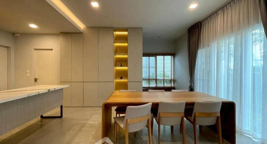 À louer 4 chambres maison à Prawet, Bangkok