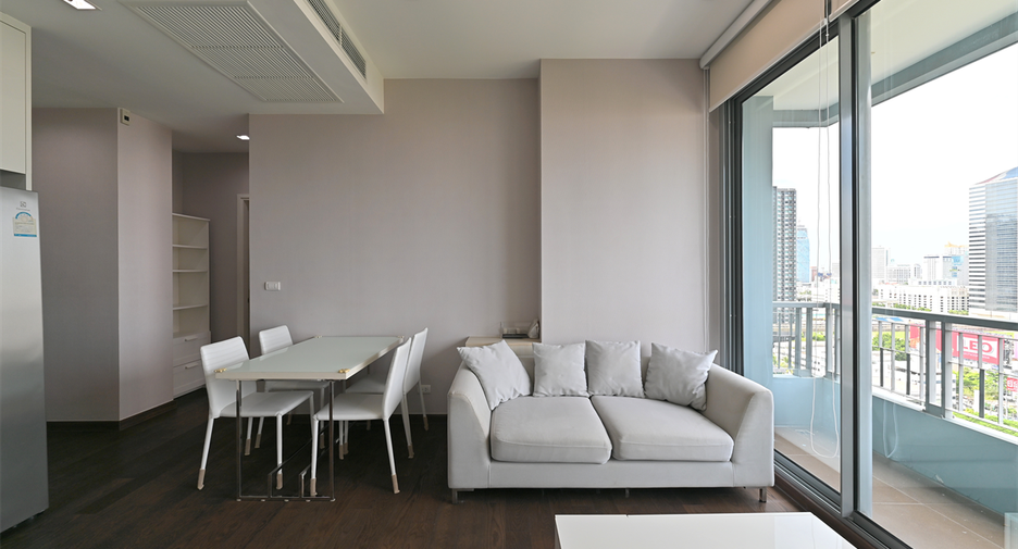 For rent 2 bedrooms condo in Watthana, Bangkok