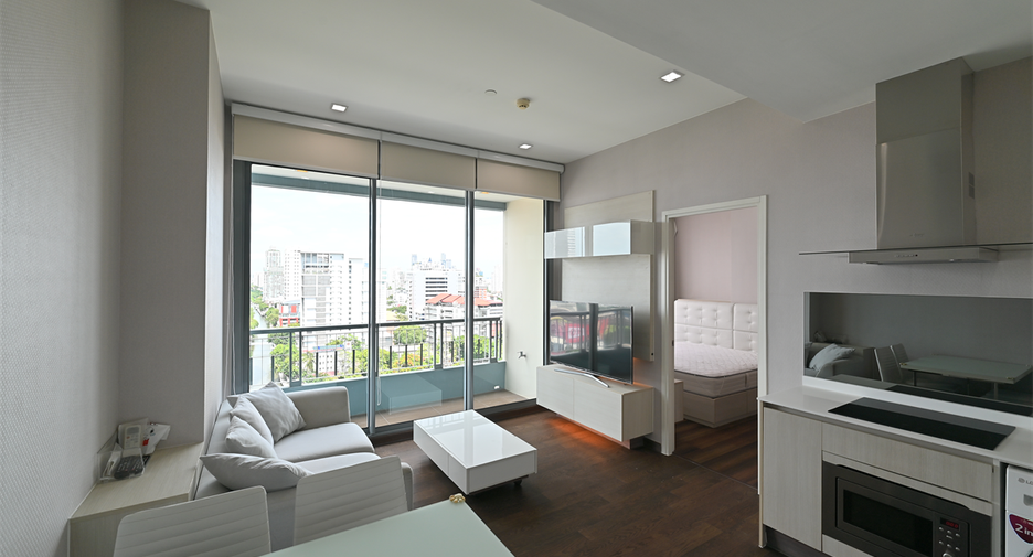 For rent 2 bedrooms condo in Watthana, Bangkok